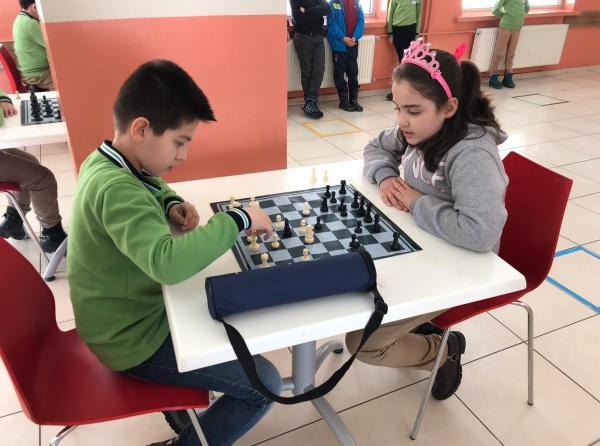Satranç Turnuvası 4.Sınıflar 2.Tur Tamamlandı