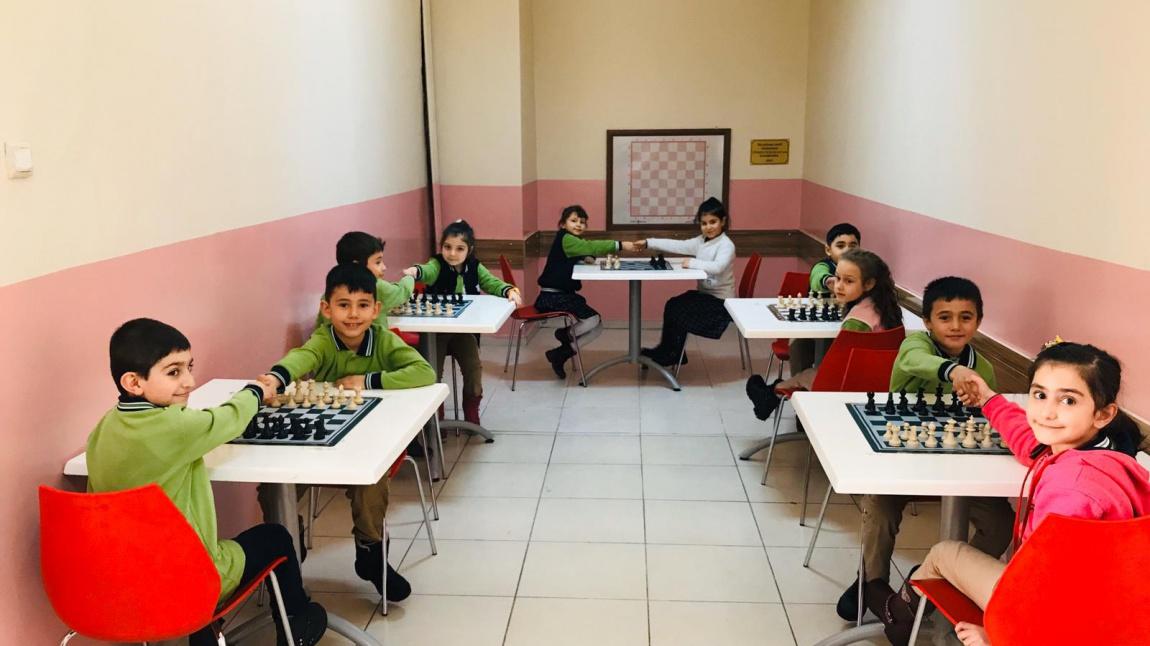 Satranç Turnuvası 2.Sınıfların 2.Tur Maçları Kıyasıya Mücadelelere Sahne Oldu