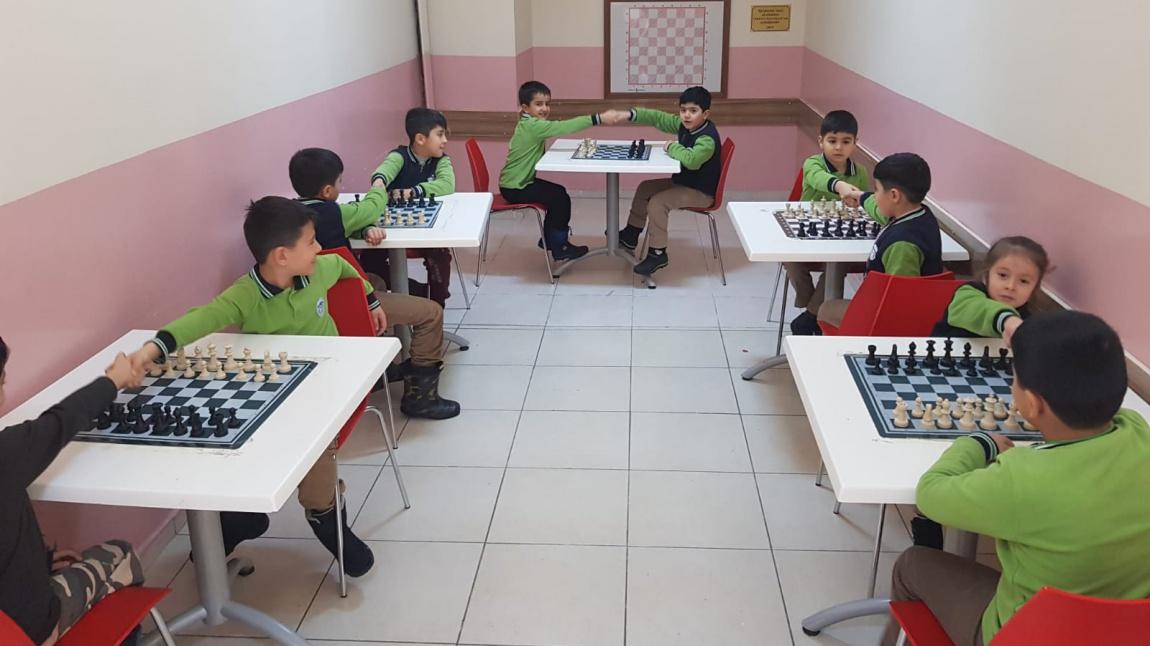 Satranç Turnuvası Son 16 Maçları Tamamlandı